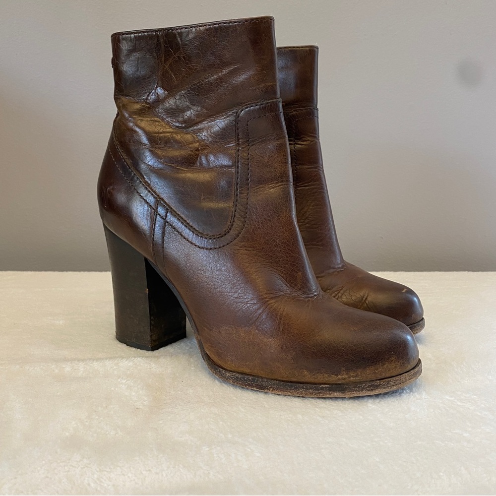 Frye 3476641 Brown Leather Parker Short Zip Up Heeled Boots Size 7.5